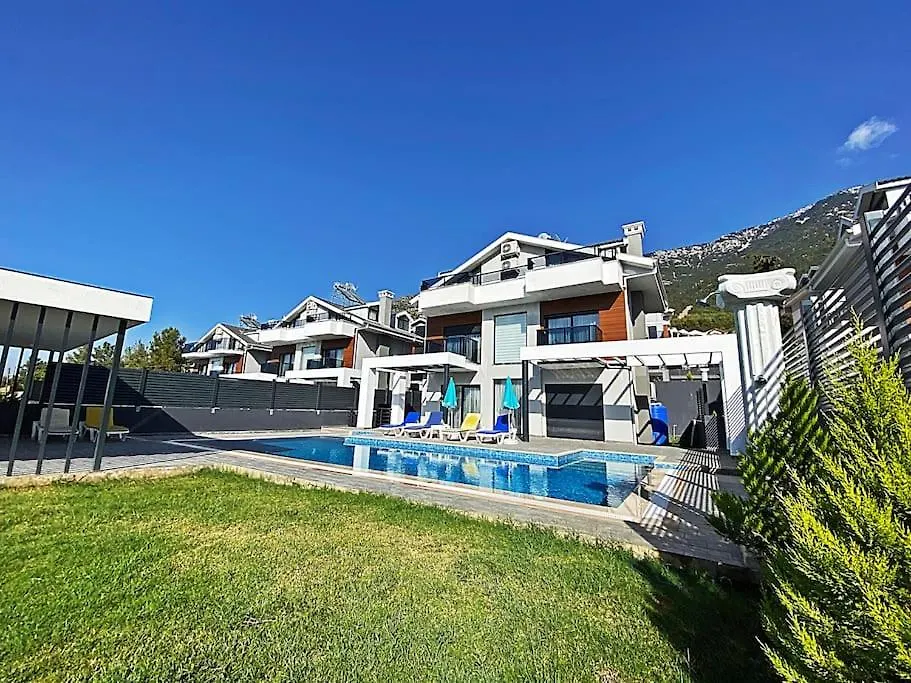 Nokta Park I 4+1 Villa, Oezel Havuzlu location